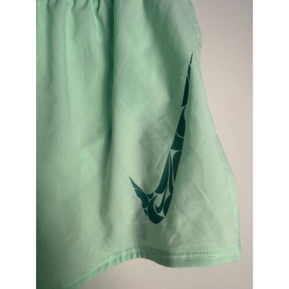 Nike Women's Dri-FIT Mid-Rise 3 inch Lined Shorts NWT Size Large Vapor Green - Picture 6 of 12